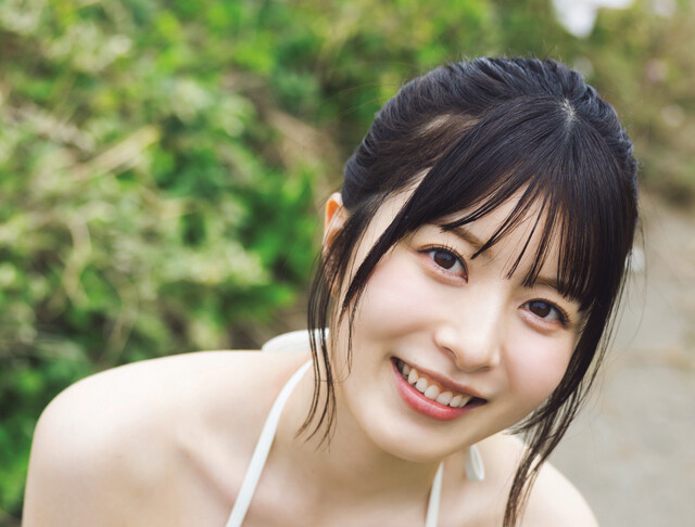 舞台や朗読劇などでも精力的に活動する声優界イチの柔肌美少女、月城莉奈(つきしろ・りな)が初水着に挑戦!「『BLEACH』が好きすぎて自分の卍解を考えて漫画にしてました」